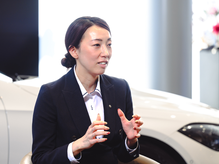 セールススタッフ2